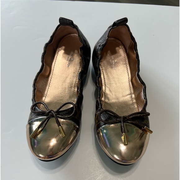 EUC Louis Vuitton Monogram Flirty Ballerina Flats w/Gold Metallic Capped Toe - Picture 1 of 9